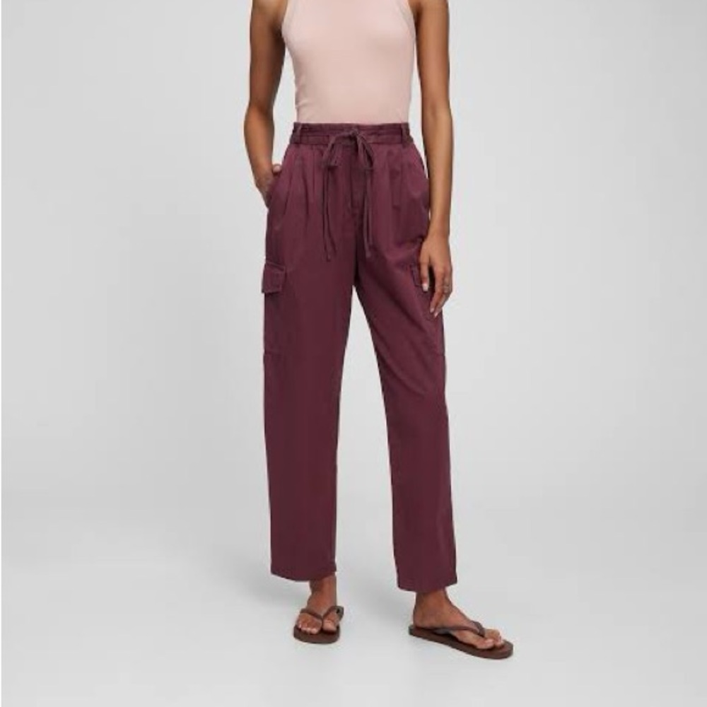 Gap | High Rise Pleated Cargo Pants with Washwell | 8 Petite | NWT | Plum Purple